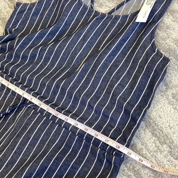 Anthropologie Drew
Jumpsuit Jogger denim size L stripped pattern sleeveless - Picture 4 of 9
